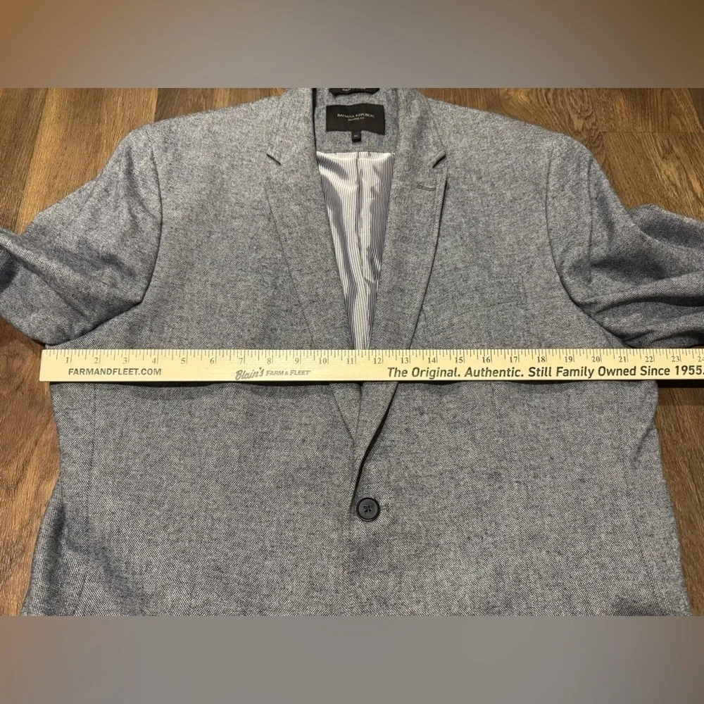 Banana Republic Men’s 46L Light Blue 100% Cotton Tailored Fit Blazer
